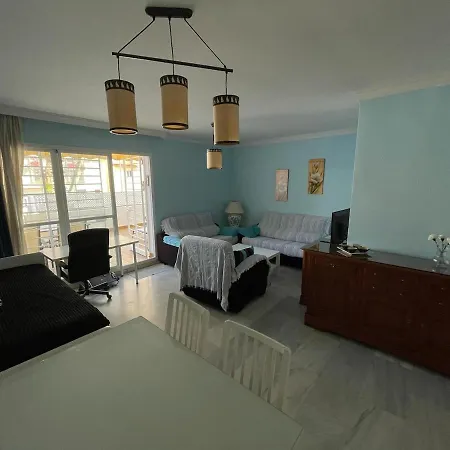 Acogedor Apartamento Los Nidos, Carihuela